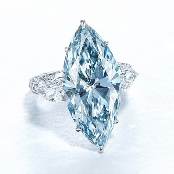 Gorgeous Blue Marquise 925 Silver Cubic Zirconia Cocktail, Statement Ring - Picture 1 of 13